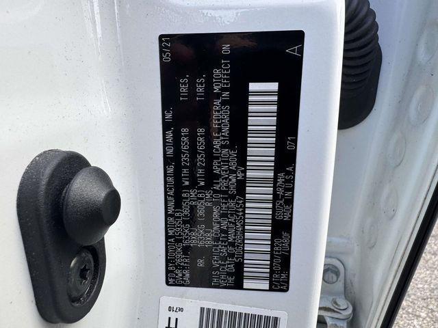 Photo of 2021 Blizzard Pearl Toyota Highlander