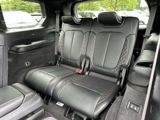 Photo of 2021 Diamond Black Crystal Pearlcoat Jeep Grand Cherokee L