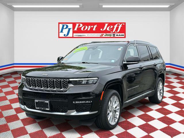 Photo of 2021 Diamond Black Crystal Pearlcoat Jeep Grand Cherokee L