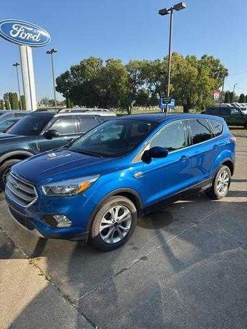 Photo of 2017 Lightning Blue Metallic Ford Escape