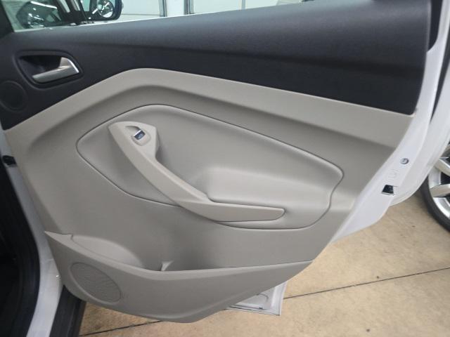 Photo of 2018 White Platinum Metallic Tri-Coat Ford C-Max Hybrid
