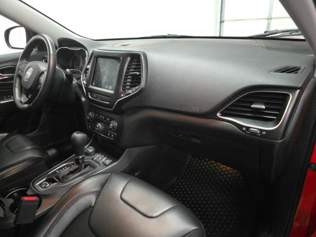 Photo of 2019 Firecracker Red Clearcoat Jeep Cherokee