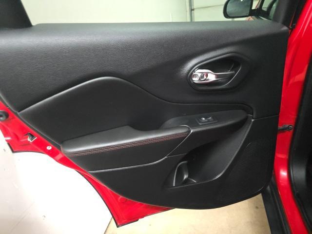 Photo of 2019 Firecracker Red Clearcoat Jeep Cherokee