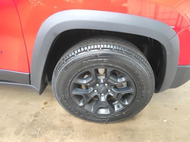Photo of 2019 Firecracker Red Clearcoat Jeep Cherokee