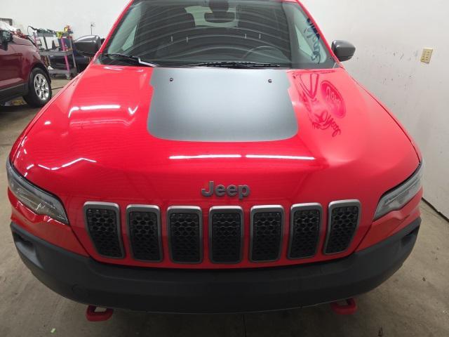 Photo of 2019 Firecracker Red Clearcoat Jeep Cherokee