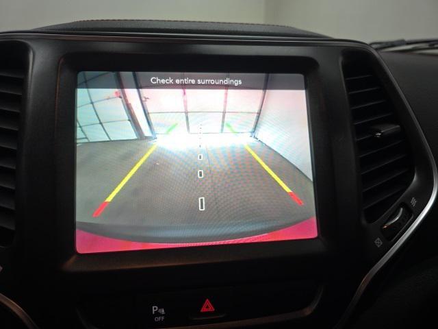 Photo of 2019 Firecracker Red Clearcoat Jeep Cherokee