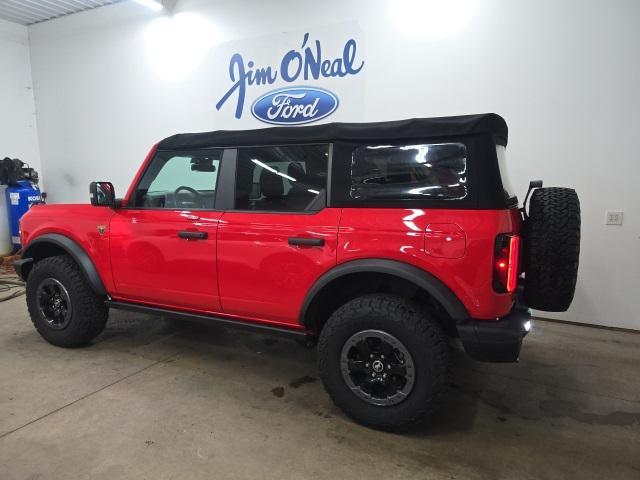 Photo of 2022 Race Red Ford Bronco