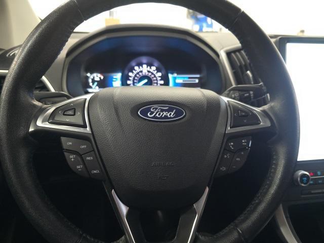 Photo of 2022 Carbonized Gray Metallic Ford Edge