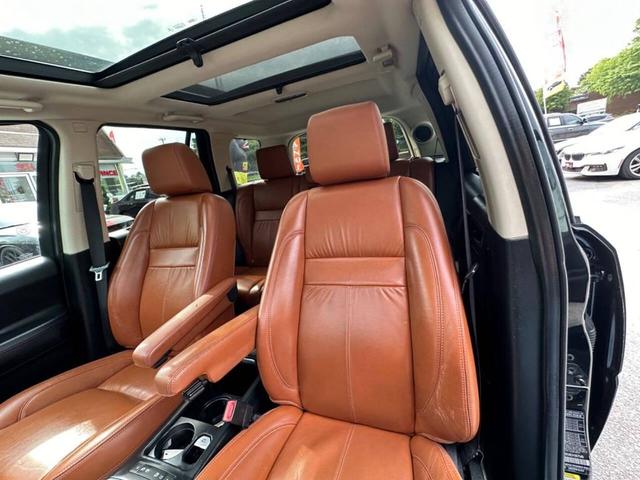 Photo of 2013 Black Land Rover LR2