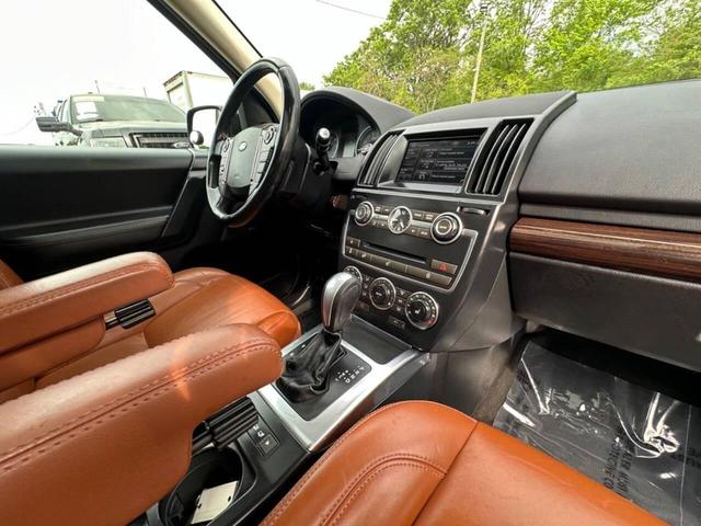Photo of 2013 Black Land Rover LR2