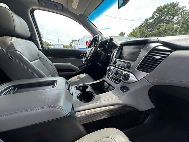 Photo of 2018 Summit White Chevrolet Tahoe