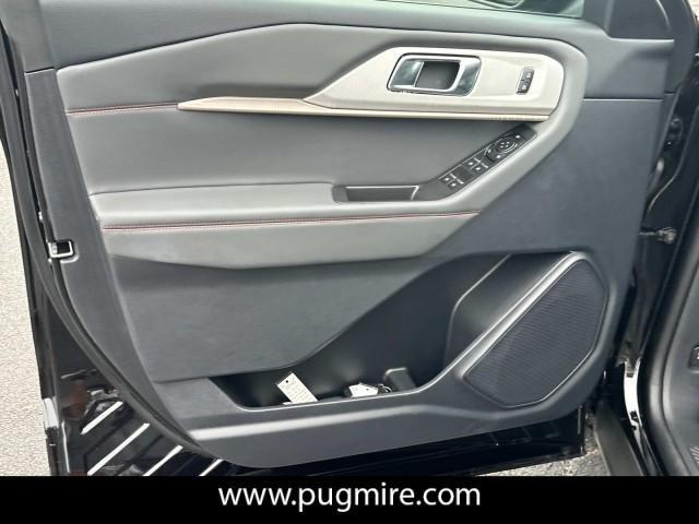 Photo of 2025 Agate Black Ford Explorer