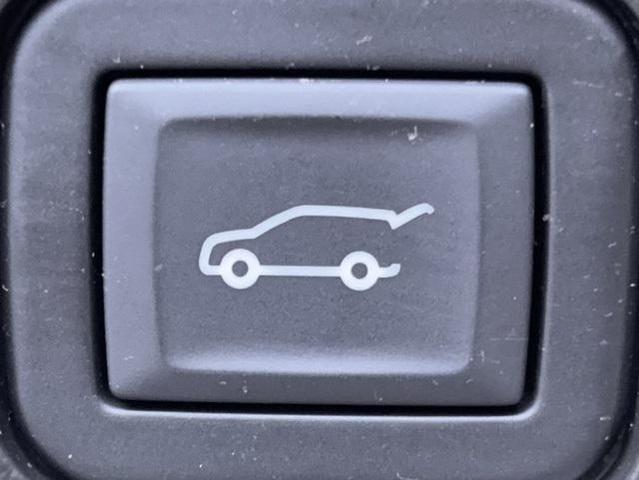 Photo of 2023 Radiant Red Tintcoat Chevrolet Traverse