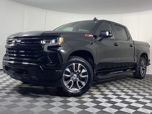 Photo of 2022 Black Chevrolet Silverado 1500