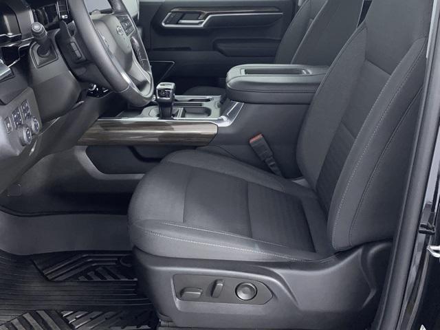 Photo of 2022 Black Chevrolet Silverado 1500