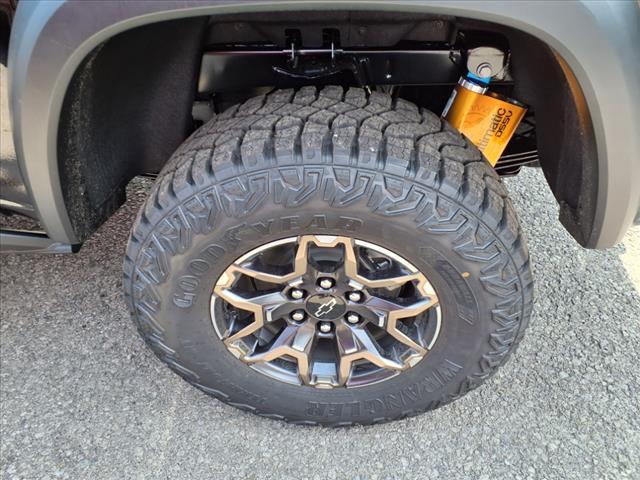 Photo of 2025 Black Chevrolet Colorado