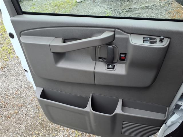 Photo of 2025 Summit White Chevrolet Express 2500