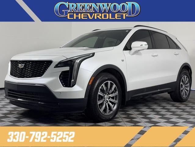 Photo of 2022 Crystal White Tricoat Cadillac XT4