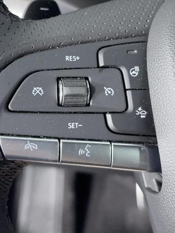 Photo of 2022 Crystal White Tricoat Cadillac XT4