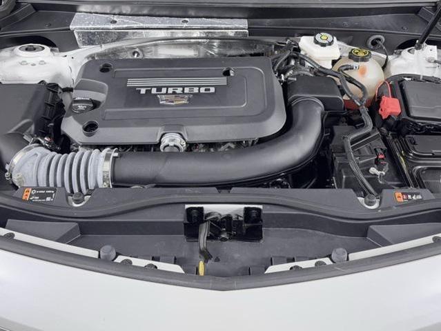 Photo of 2022 Crystal White Tricoat Cadillac XT4