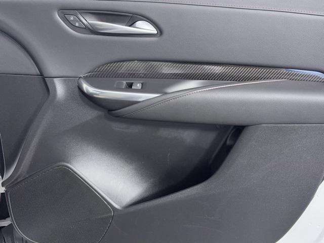 Photo of 2022 Crystal White Tricoat Cadillac XT4