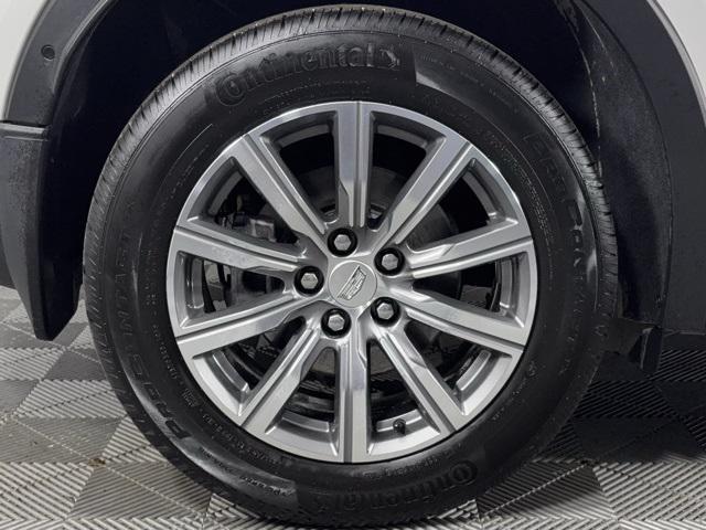 Photo of 2022 Crystal White Tricoat Cadillac XT4