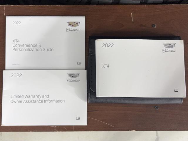 Photo of 2022 Crystal White Tricoat Cadillac XT4