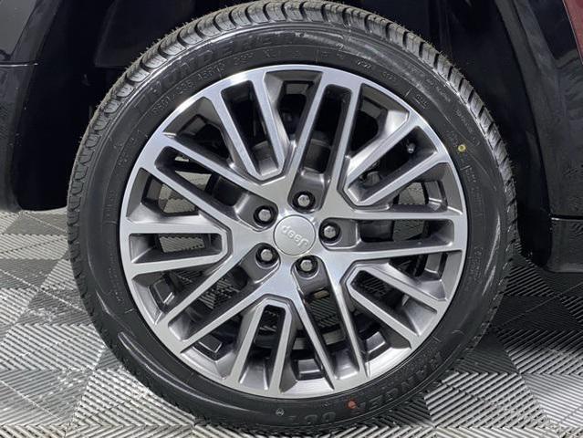 Photo of 2022 Velvet Red Pearlcoat Jeep Compass