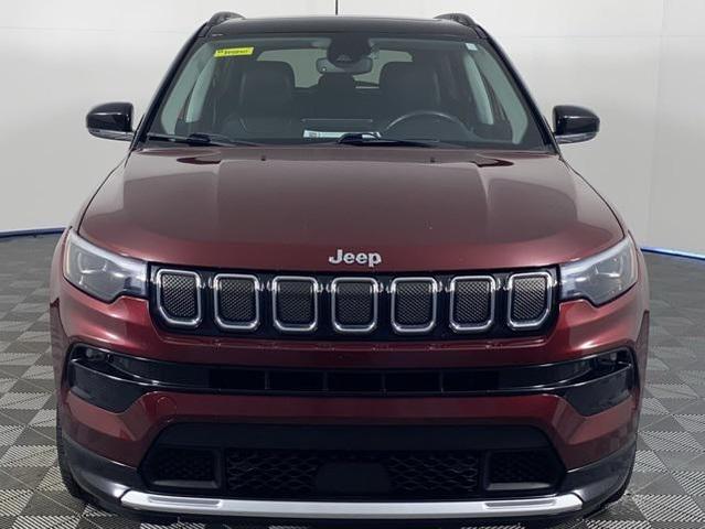 Photo of 2022 Velvet Red Pearlcoat Jeep Compass