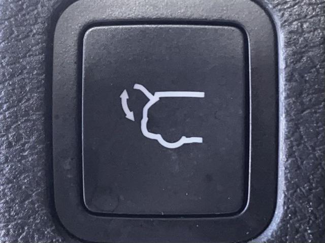 Photo of 2022 Velvet Red Pearlcoat Jeep Compass