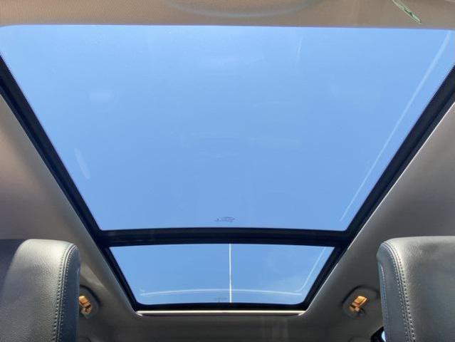 Photo of 2022 Velvet Red Pearlcoat Jeep Compass