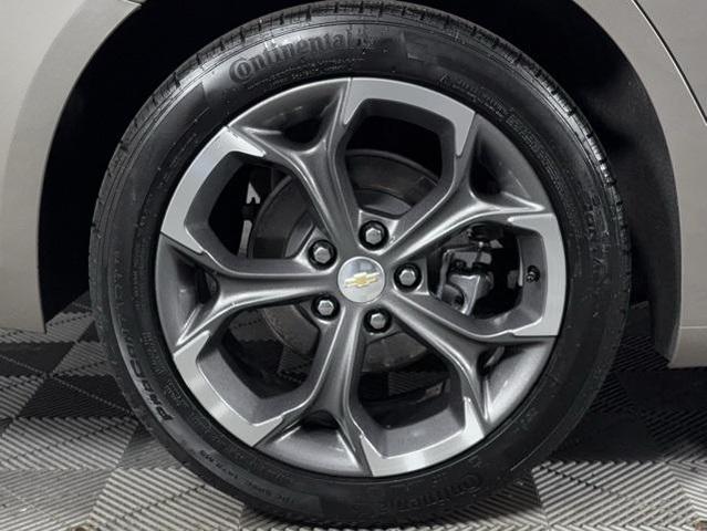 Photo of 2022 Mineral Gray Metallic Chevrolet Malibu