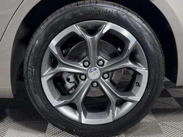 Photo of 2022 Mineral Gray Metallic Chevrolet Malibu
