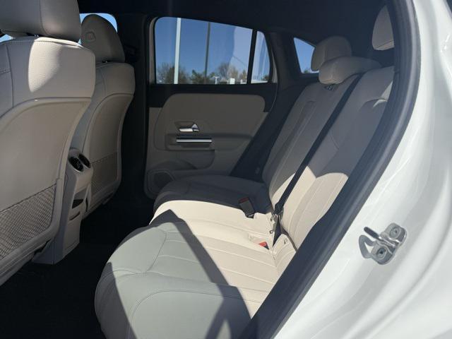 Photo of 2025 Polar White Mercedes-Benz GLA 250