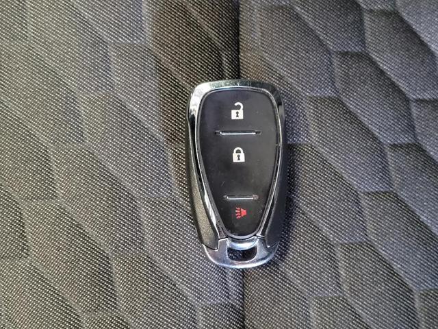 Photo of 2020 Silver Ice Metallic Chevrolet Equinox