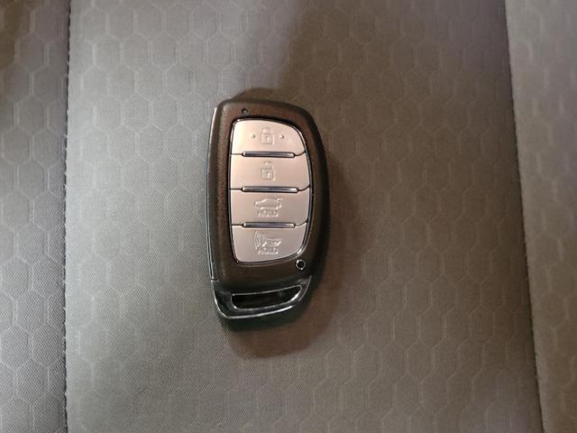 Photo of 2019 Machine Gray Hyundai ELANTRA