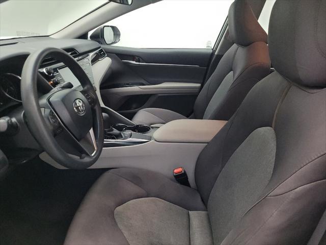 Photo of 2018 Super White Toyota Camry