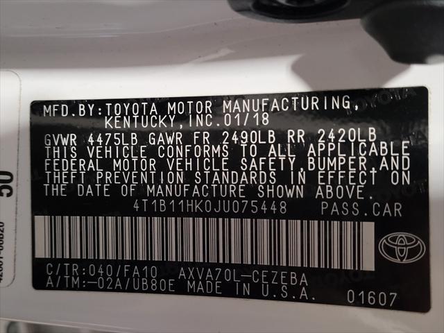 Photo of 2018 Super White Toyota Camry