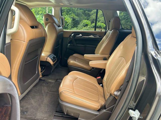 Photo of 2014 Gray Buick Enclave