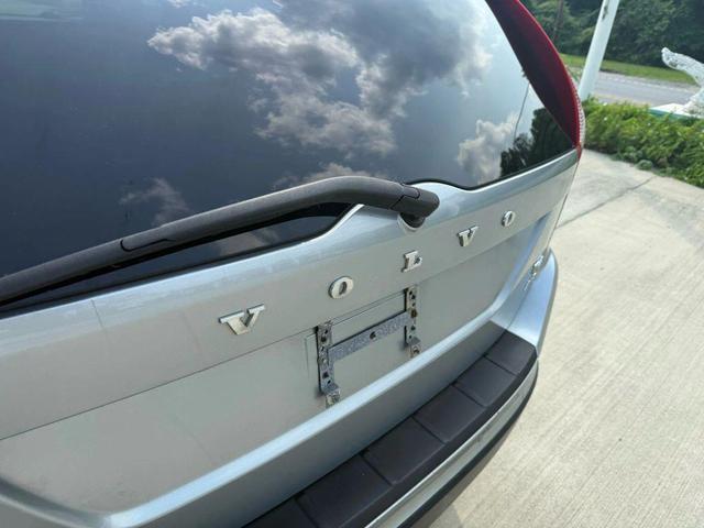 Photo of 2013 Electric Silver Metallic Volvo XC60