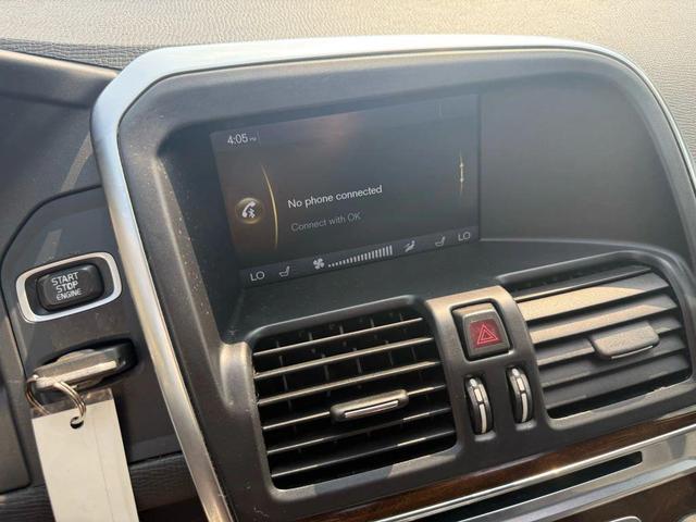 Photo of 2013 Electric Silver Metallic Volvo XC60
