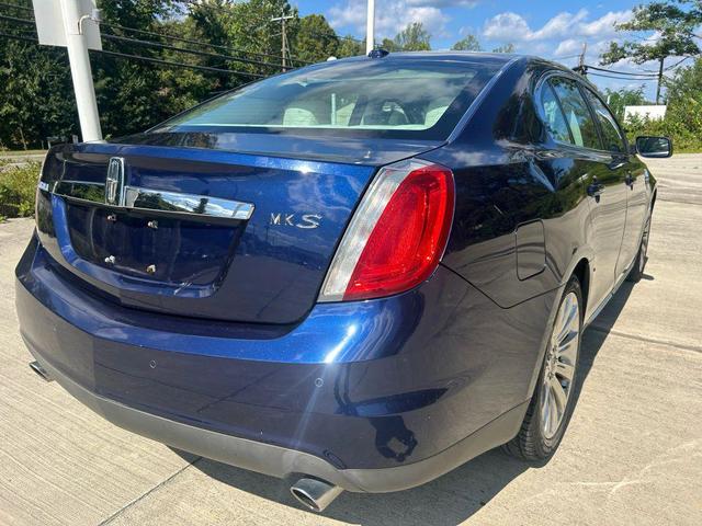 Photo of 2011 Blue Lincoln MKS
