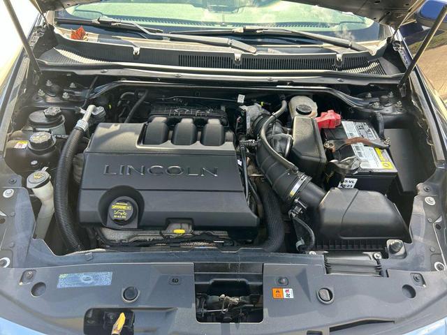 Photo of 2011 Blue Lincoln MKS