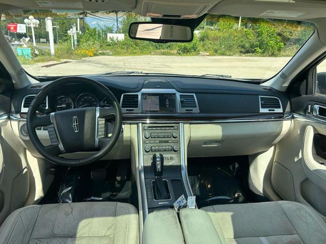 Photo of 2011 Blue Lincoln MKS