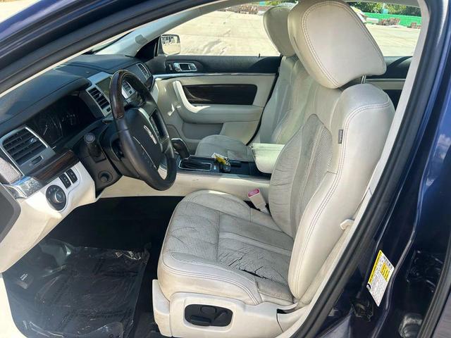 Photo of 2011 Blue Lincoln MKS