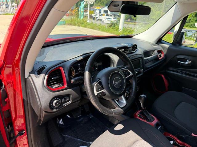 Photo of 2016 Colorado Red Jeep Renegade