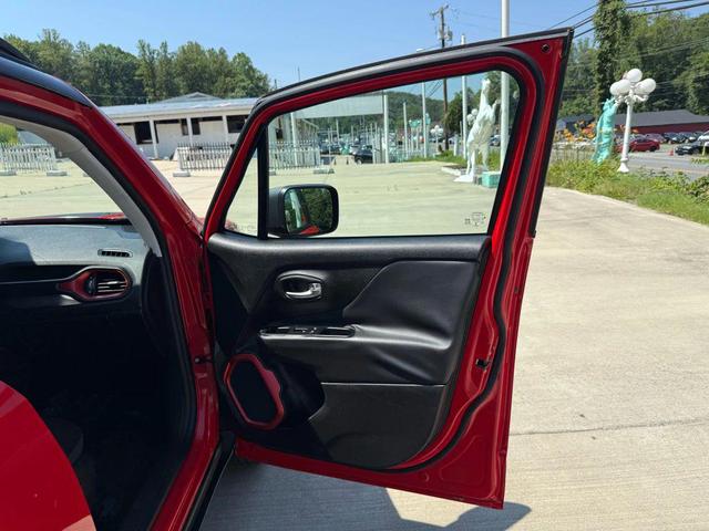 Photo of 2016 Colorado Red Jeep Renegade