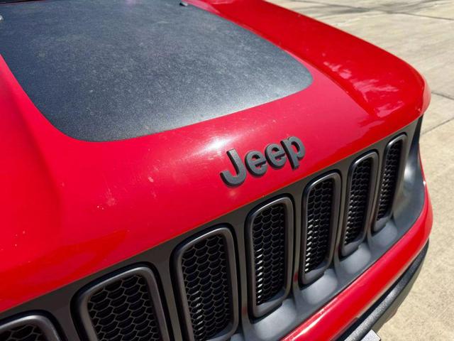 Photo of 2016 Colorado Red Jeep Renegade