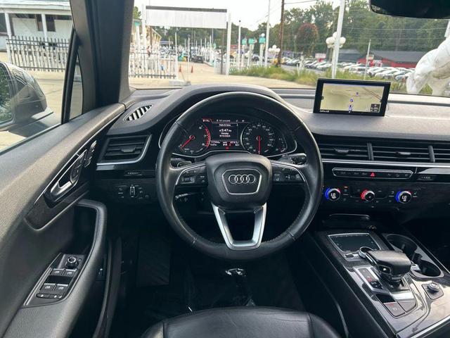 Photo of 2019 Samurai Gray Metallic Audi Q7