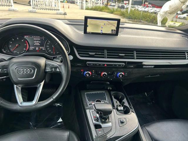 Photo of 2019 Samurai Gray Metallic Audi Q7